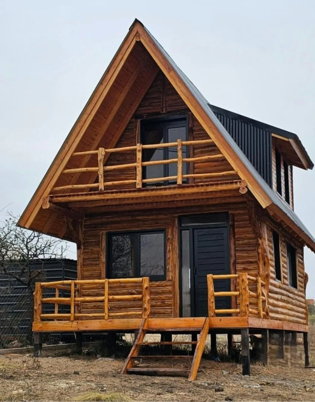 Cabaña alpina de troncos